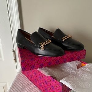 👠Tory Burch women’s black loafers